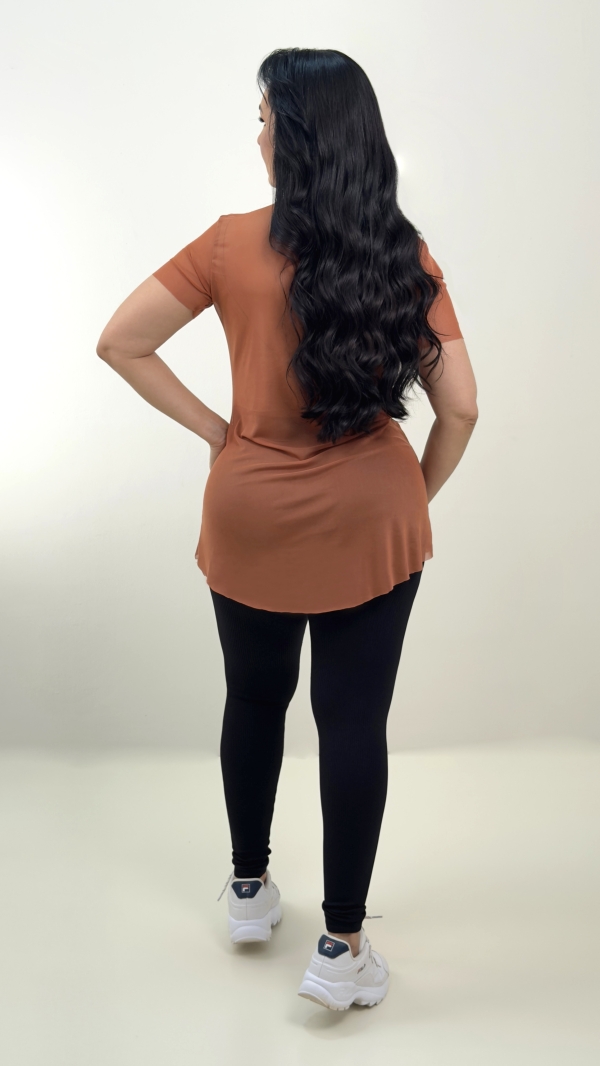 Blusa tule modelo casual e fitness